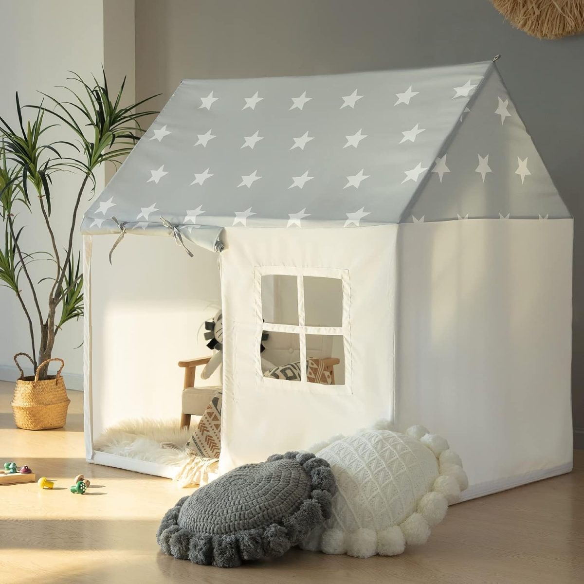 Kids Tent Indoor & Outdoor Toddler Tent Kids Play Tent Large Kids Playhouse Tent Toys with Pennant Banners