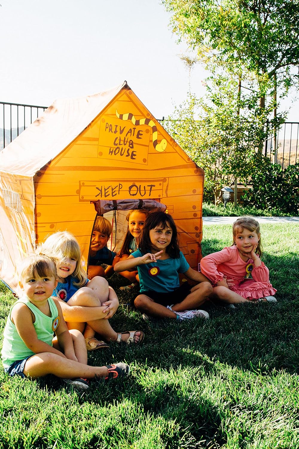 CHILDRENS INDOOR CLUB HOUSE PLAY TENT